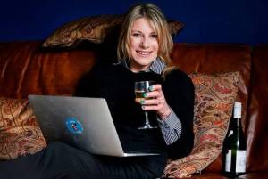 4 NEWS SN CAROL HUNT W_4