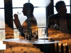 wine tasting tw 12616