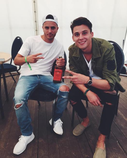 13739597_210543936015200_1829119756_n